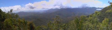 Gillies Highway Lookout (89K)