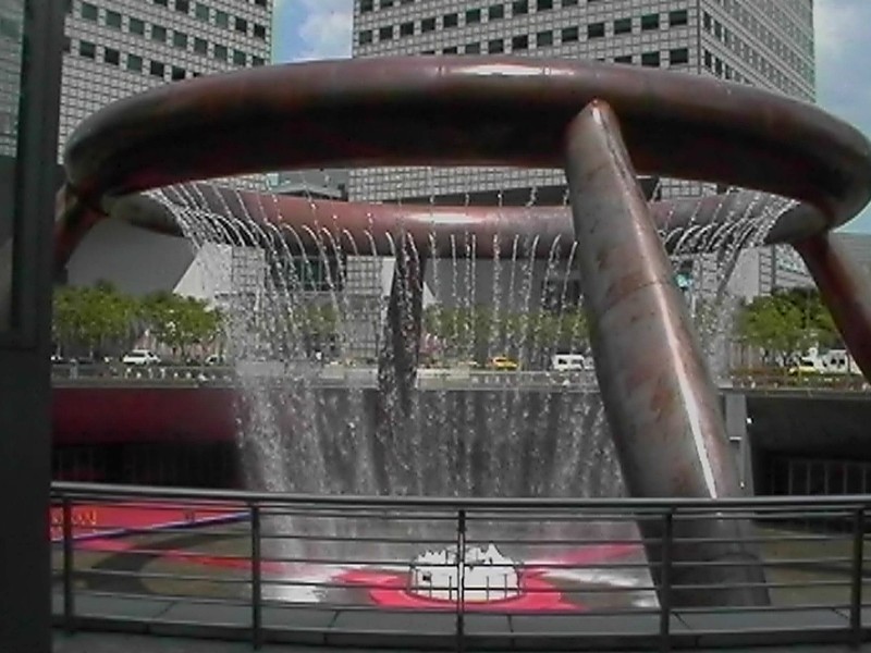 Suntec Fountain, next is Singapore Harbour