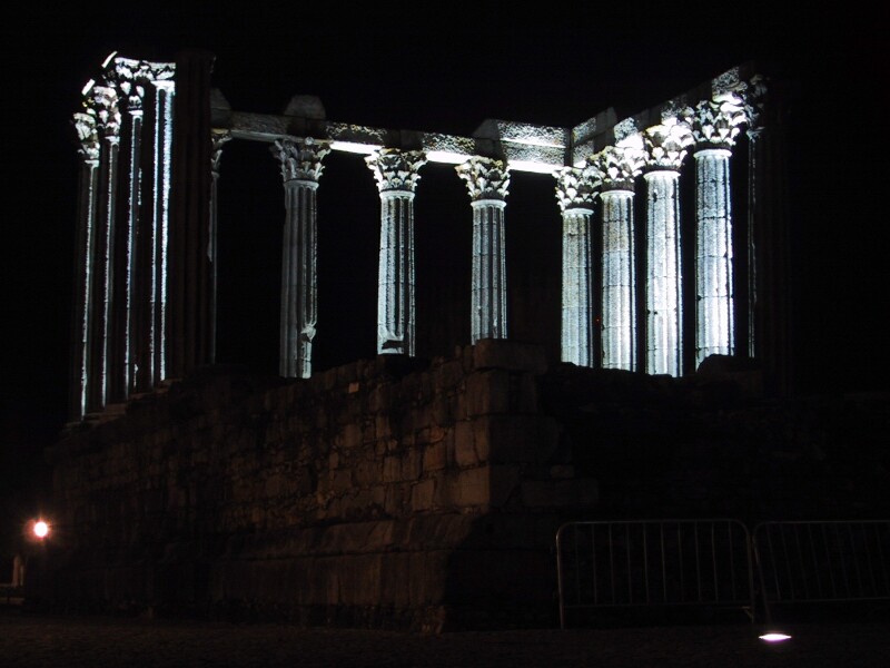 Templo Romano, next is Evora Houses