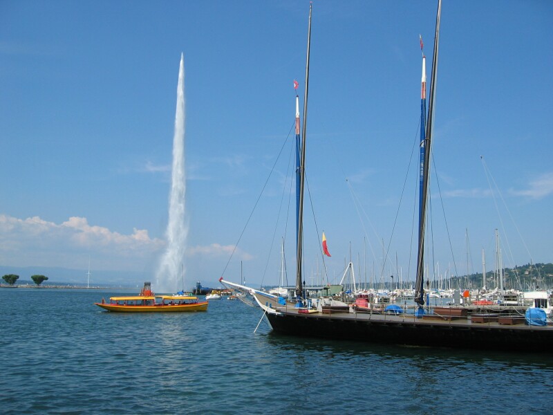 Geneve Fountain, next is Porte du Soleil Directions