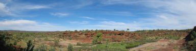 Palm Valley Panorama (62K)